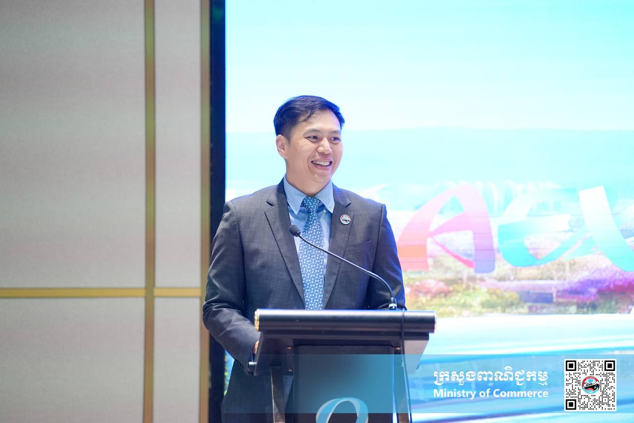 ឯកឧត្តម ណាំ លីណាល់ អនុរដ្ឋលេខាធិការក្រសួងពាណិជ្ជកម្ម បានអញ្ជើញចូលរួមជាអធិបតីក្នុងកម្មវិធី “CAEXPO Global Roadshow” លើកទី២២ នៅសណ្ឋាគារ Oakwood Premier រាជធានីភ្នំពេញ