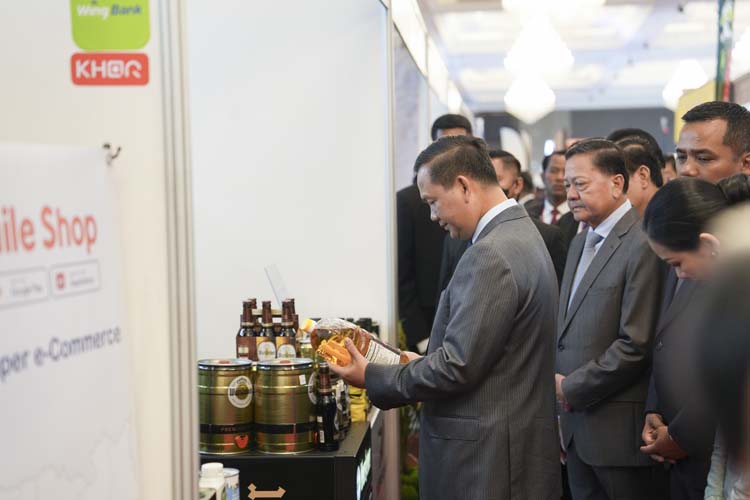 កម្មវិធីបើកសម្ពោធ «ពិព័រណ៍ពាណិជ្ជកម្មកម្ពុជា» លើកទី១៧