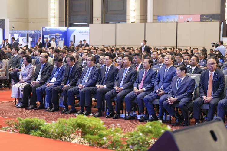 កម្មវិធីបើកសម្ពោធ «ពិព័រណ៍ពាណិជ្ជកម្មកម្ពុជា» លើកទី១៧