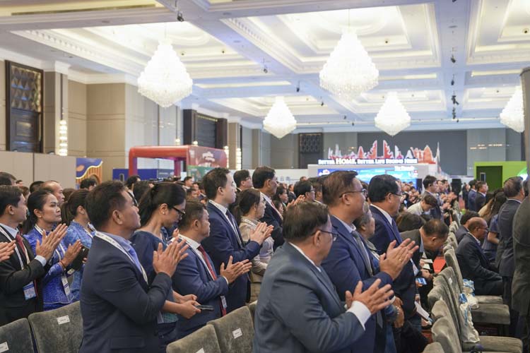 កម្មវិធីបើកសម្ពោធ «ពិព័រណ៍ពាណិជ្ជកម្មកម្ពុជា» លើកទី១៧