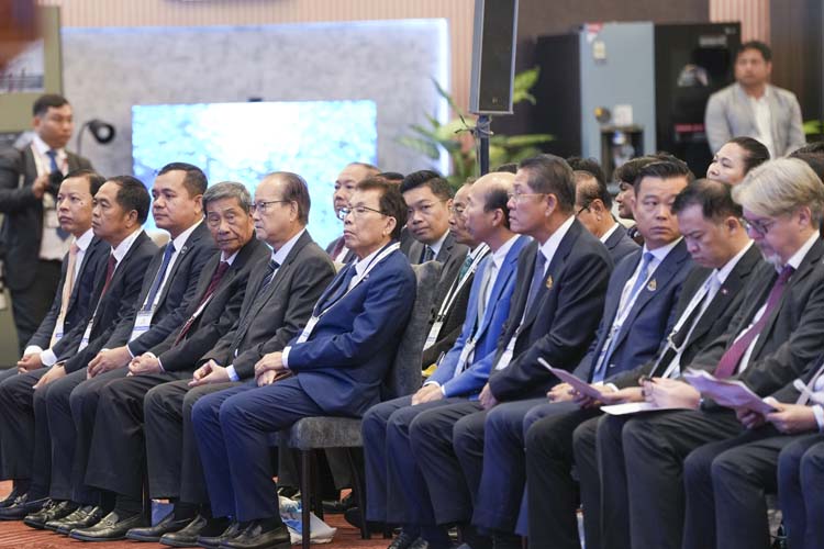 កម្មវិធីបើកសម្ពោធ «ពិព័រណ៍ពាណិជ្ជកម្មកម្ពុជា» លើកទី១៧