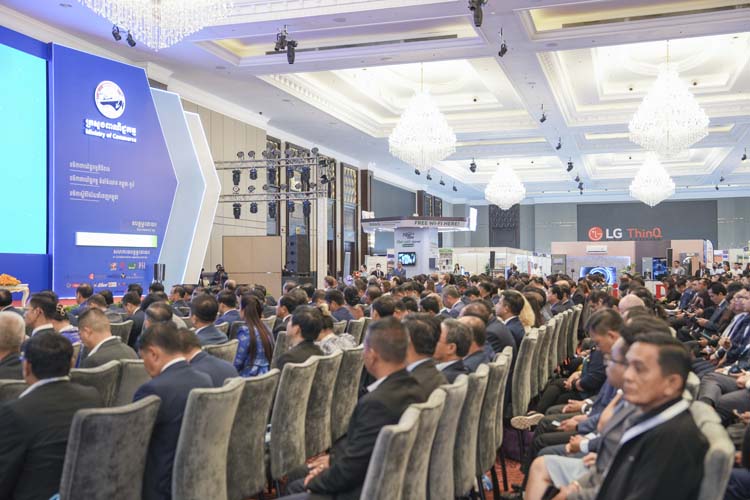 កម្មវិធីបើកសម្ពោធ «ពិព័រណ៍ពាណិជ្ជកម្មកម្ពុជា» លើកទី១៧