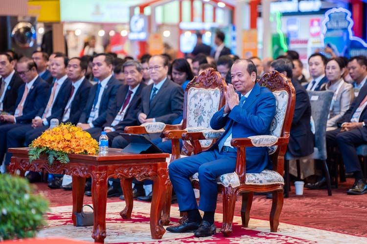 កម្មវិធីថីជីថល Trade