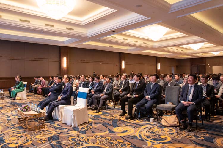 វេទិកាពាណិជ្ជកម្ម និងវិនិយោគ កម្ពុជា-កូរ៉េ