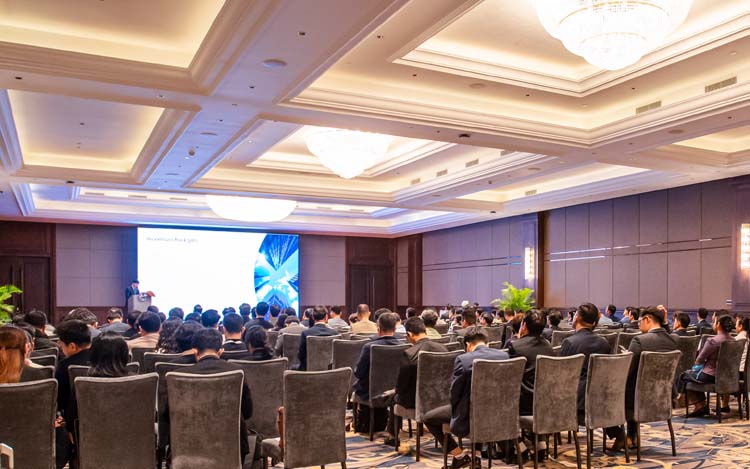 វេទិកាពាណិជ្ជកម្ម និងវិនិយោគ