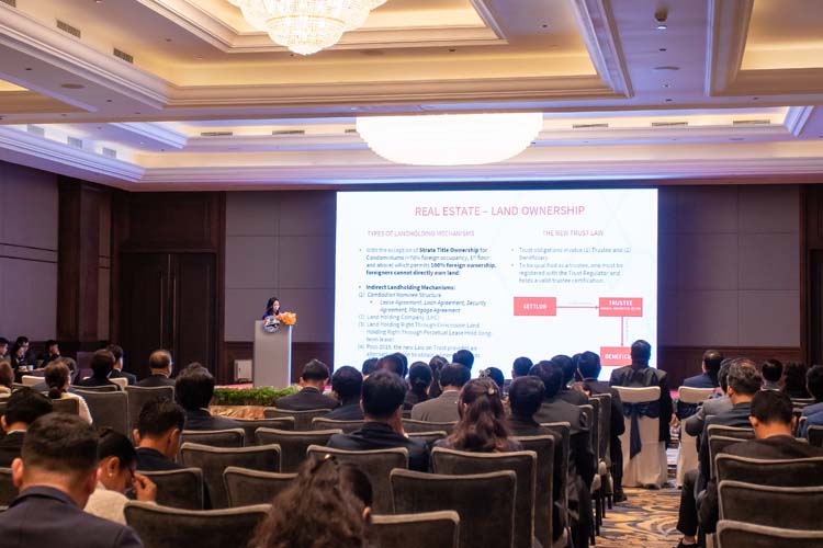 វេទិកាពាណិជ្ជកម្ម និងវិនិយោគ កម្ពុជា-កូរ៉េ