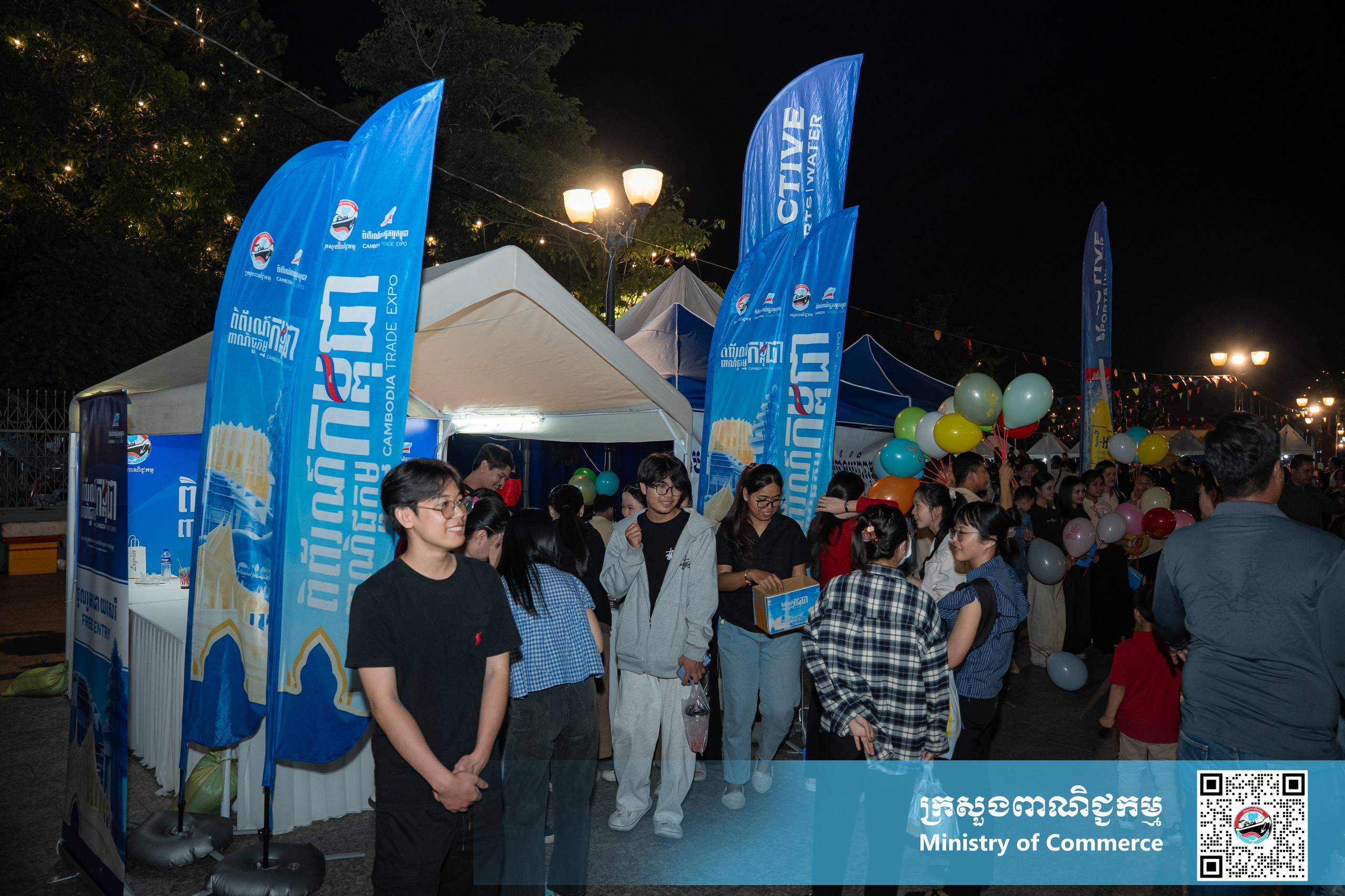 ក្រុមការងារពិព័រណ៍ពាណិជ្ជកម្មកម្ពុជា នៃក្រសួងពាណិជ្ជកម្ម បានរៀបចំស្តង់ផ្សព្វផ្សាយផ្ទាល់ស្ដីអំពីព្រឹត្តិការណ៍ ពិព័រណ៍ពាណិជ្ជកម្មកម្ពុជា លើកទី១៨ ឆ្នាំ២០២៥