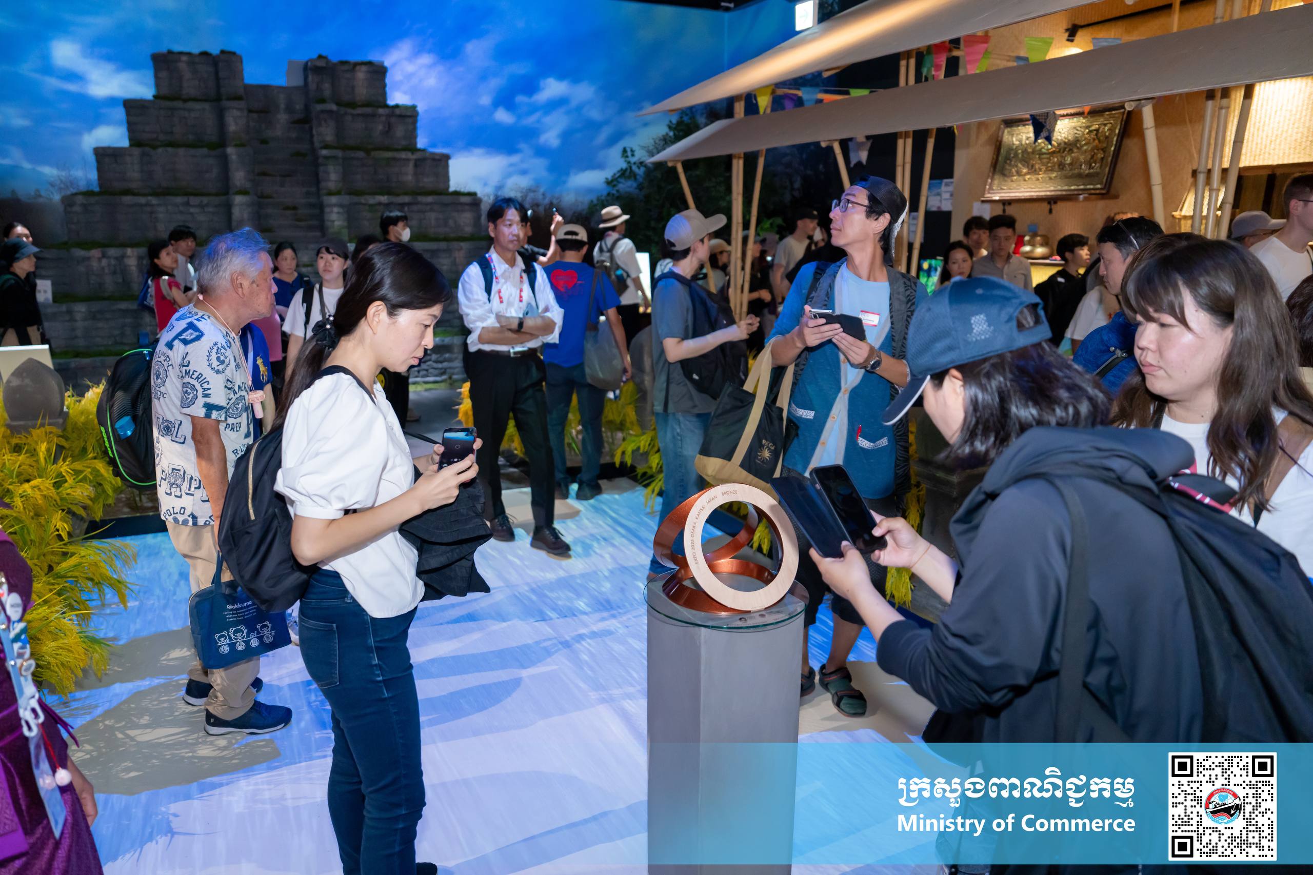 ពន្លាជាតិកម្ពុជា ទទួលបាន “ពានរង្វាន់សំរឹទ្ធ” លំដាប់ពិភពលោកផ្នែករចនាការតាំងបង្ហាញ នាព្រឹត្តិការណ៍ពិព័រណ៍ពិភពលោក ២០២៥ អូសាកា កាន់សៃ ប្រទេសជប៉ុន