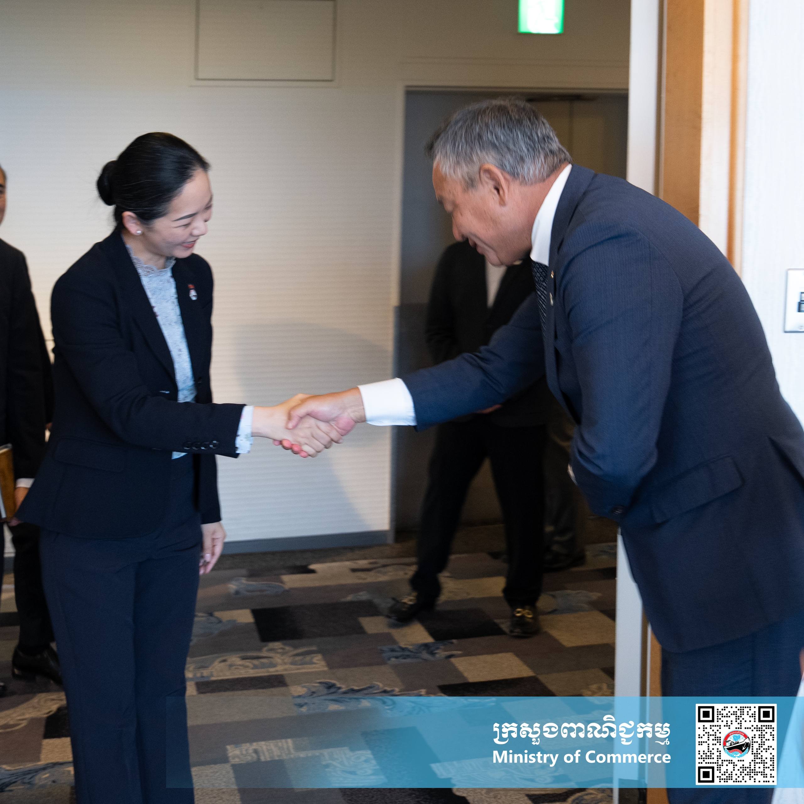 លោកជំទាវ ចម និម្មល រដ្ឋមន្ត្រីក្រសួងពាណិជ្ជកម្ម បានចូលរួមទទួលទានអាហារការងារពេលព្រឹកជាមួយតំណាងក្រុមហ៊ុន Toyota Tsusho Corporation ដែលដឹកនាំដោយលោក Harada Shigeru, Division CEO ក្រុមហ៊ុន Toyota Tsusho Co., LTD (Japan)