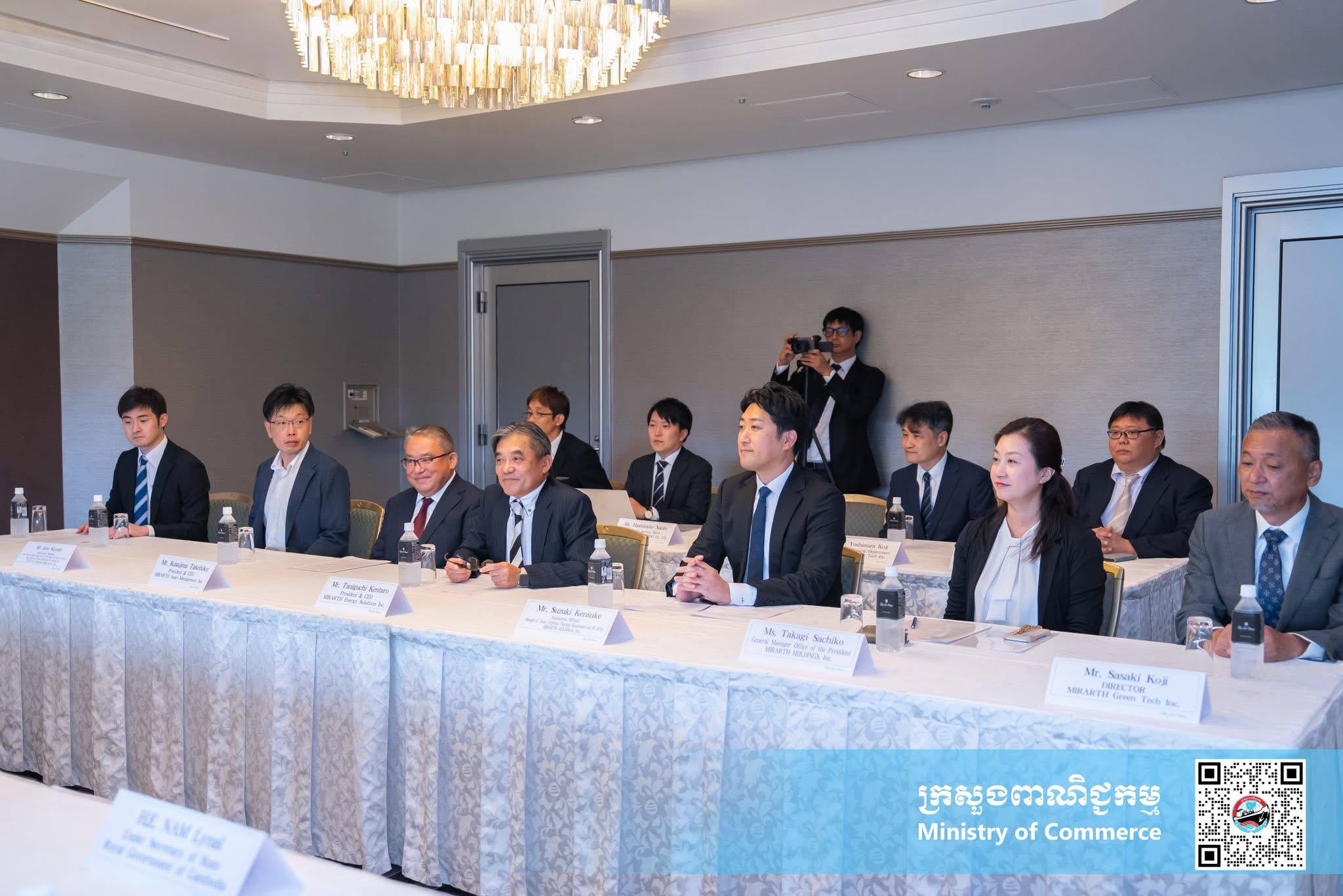 ស្វាយចន្ទីកម្ពុជា កំពុងមានវត្តមានដាក់លក់ក្នុងផ្សារ Family Mart ដ៏ល្បី ដែលមានចំនួន ១៦,៣២០ ទីតាំងនៅប្រទេសជប៉ុន ក្រោមកិច្ចសហការយ៉ាងជិតស្និទ្ធរវាងក្រសួងពាណិជ្ជកម្ម និងក្រុមហ៊ុន Mirarth Holdings Inc. ព្រមទាំង ក្រុមហ៊ុន ITOCHU Corporation