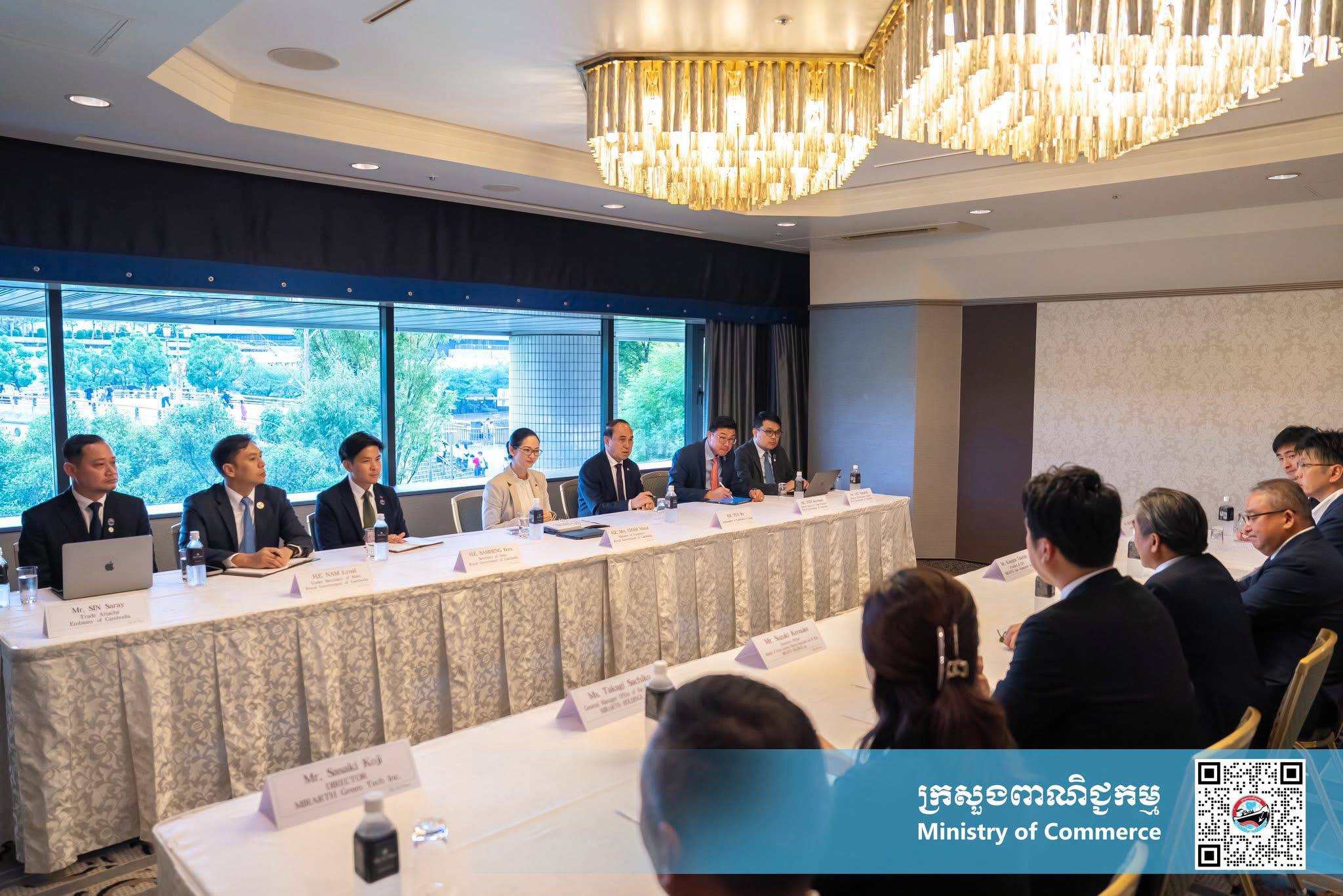 ស្វាយចន្ទីកម្ពុជា កំពុងមានវត្តមានដាក់លក់ក្នុងផ្សារ Family Mart ដ៏ល្បី ដែលមានចំនួន ១៦,៣២០ ទីតាំងនៅប្រទេសជប៉ុន ក្រោមកិច្ចសហការយ៉ាងជិតស្និទ្ធរវាងក្រសួងពាណិជ្ជកម្ម និងក្រុមហ៊ុន Mirarth Holdings Inc. ព្រមទាំង ក្រុមហ៊ុន ITOCHU Corporation