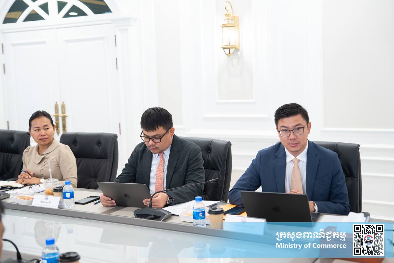 លោកជំទាវ ចម និម្មល រដ្ឋមន្ត្រីក្រសួងពាណិជ្ជកម្ម អញ្ជើញដឹកនាំកិច្ចប្រជុំគណៈកម្មការអន្តរក្រសួងដើម្បីរៀបចំ និងចូលរួមពិព័រណ៍ពិភពលោក និងពិព័រណ៍ពាណិជ្ជកម្មអន្តរជាតិ