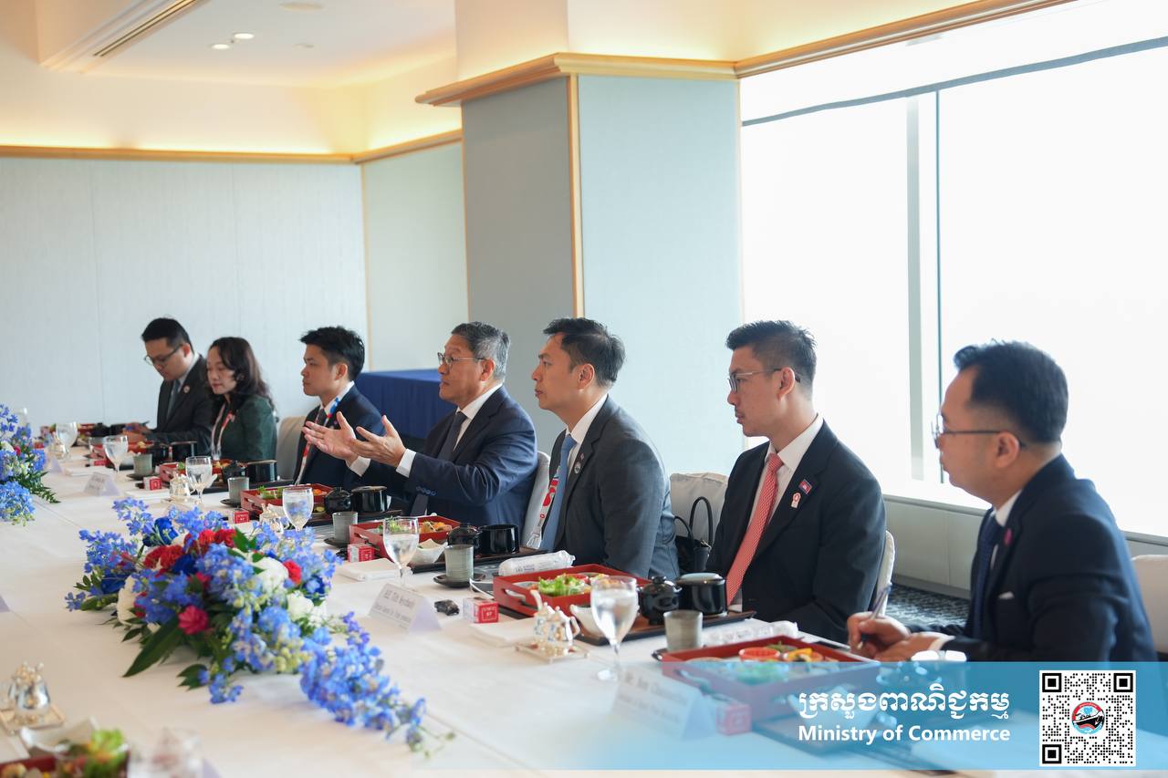 ឯកឧត្តម សុខ ចិន្តាសោភា ឧបនាយករដ្ឋមន្ត្រី បានអនុញ្ញាតជូន តំណាងក្រុមហ៊ុន Toyota Tsusho Corporation ដែលដឹកនាំដោយលោក  Harada Shigeru, Division CEO ក្រុមហ៊ុន Toyota Tsusho Co., LTD (Japan)