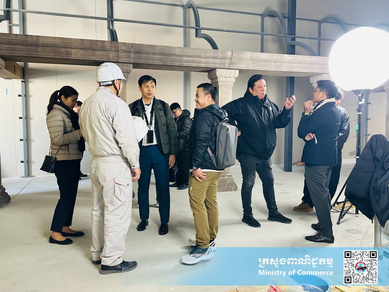 ឯកឧត្តម សំហេង បូរ៉ា រដ្ឋលេខាធិការក្រសួងពាណិជ្ជកម្ម បានអញ្ជើញដឹកនាំប្រតិភូក្រសួងពាណិជ្ជកម្ម ចុះពិនិត្យមើលទីតាំងការដ្ឋានពិព័រណ៍ពិភពលោក ២០២៥ អូសាកា កាន់សៃ ប្រទេសជប៉ុន ដើម្បីតាមដានអំពីវឌ្ឍនភាពនានា នៃដំណើរការសាងសង់ពន្លាជាតិកម្ពុជា។