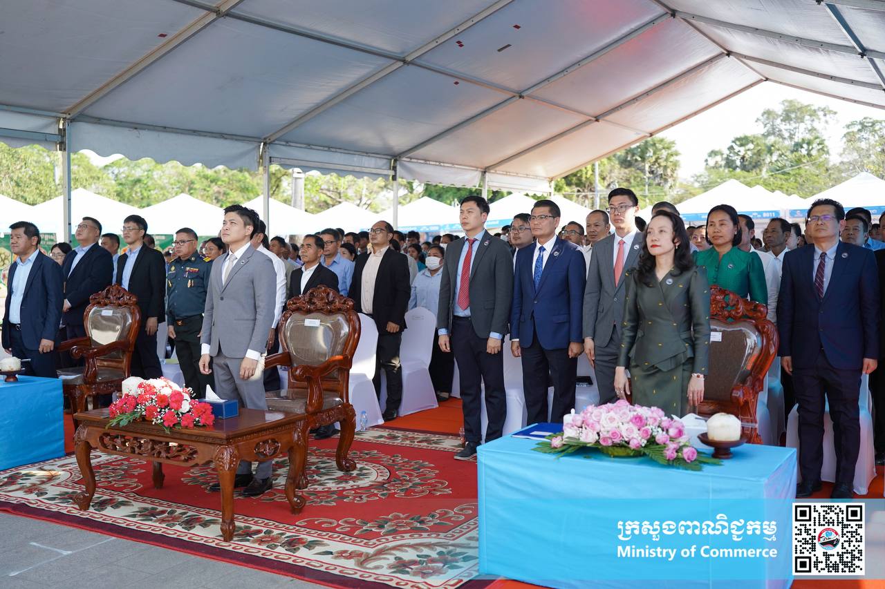 ឯកឧត្តម សំហេង បូរ៉ា រដ្ឋលេខាធិការក្រសួងពាណិជ្ជកម្ម ​អញ្ជើញ​ជាអធិបតី​ក្នុងពិធីសម្ពោធ «ពិព័រណ៍ផលិតផលខ្មែរ និងបន្លែផ្លែឈើ លើកទី១៨» ឆ្នាំ២០២៥ ក្រោមមូលបទ «បង្កើនតម្លៃបន្ថែមនៃអាជីវកម្មបន្លែផ្លែឈើ» នៅខេត្តសៀមរាប