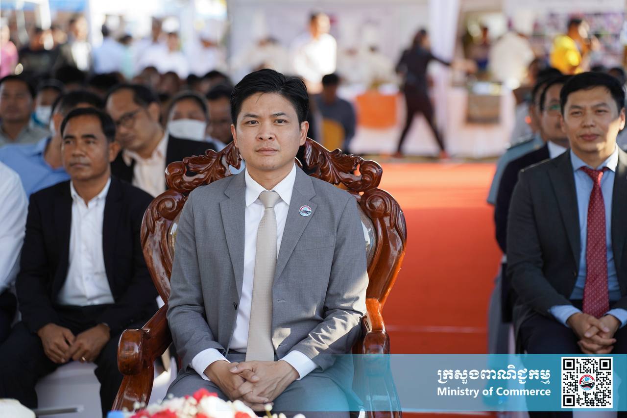 ឯកឧត្តម សំហេង បូរ៉ា រដ្ឋលេខាធិការក្រសួងពាណិជ្ជកម្ម ​អញ្ជើញ​ជាអធិបតី​ក្នុងពិធីសម្ពោធ «ពិព័រណ៍ផលិតផលខ្មែរ និងបន្លែផ្លែឈើ លើកទី១៨» ឆ្នាំ២០២៥ ក្រោមមូលបទ «បង្កើនតម្លៃបន្ថែមនៃអាជីវកម្មបន្លែផ្លែឈើ» នៅខេត្តសៀមរាប