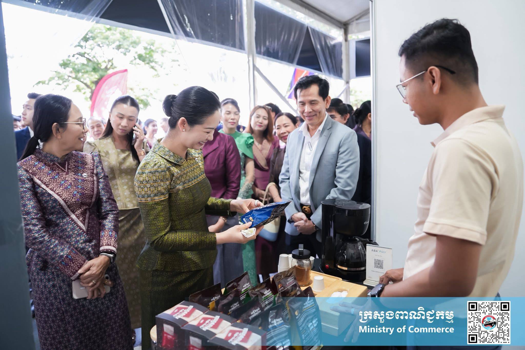 លោកជំទាវ ចម និម្មល រដ្ឋមន្ត្រីក្រសួងពាណិជ្ជកម្ម អញ្ជើញជាអធិបតីក្នុងពិធីសម្ពោធ “យុទ្ធនាការផលិតផលជាតិ #MadeInCambodia”