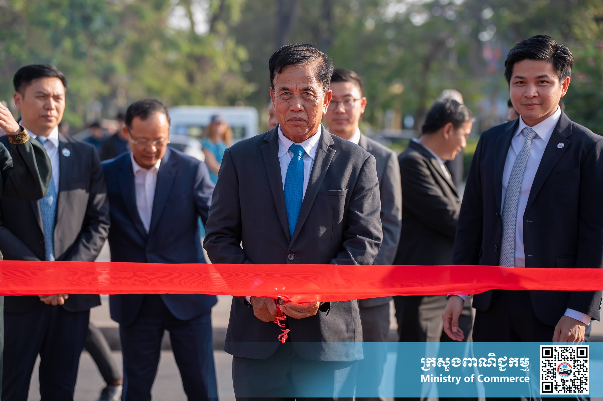 ឯកឧត្តម សំហេង បូរ៉ា រដ្ឋលេខាធិការក្រសួងពាណិជ្ជកម្ម អញ្ជើញជាអធិបតីក្នុងពិធីសម្ពោធ «ពិព័រណ៍ផលិតផលខ្មែរ និងបន្លែផ្លែឈើ លើកទី១៩» ឆ្នាំ២០២៦ ក្រោមមូលបទ «ជំរុញ និងគាំទ្រផលិតផលជាតិ» នៅខេត្តសៀមរាប