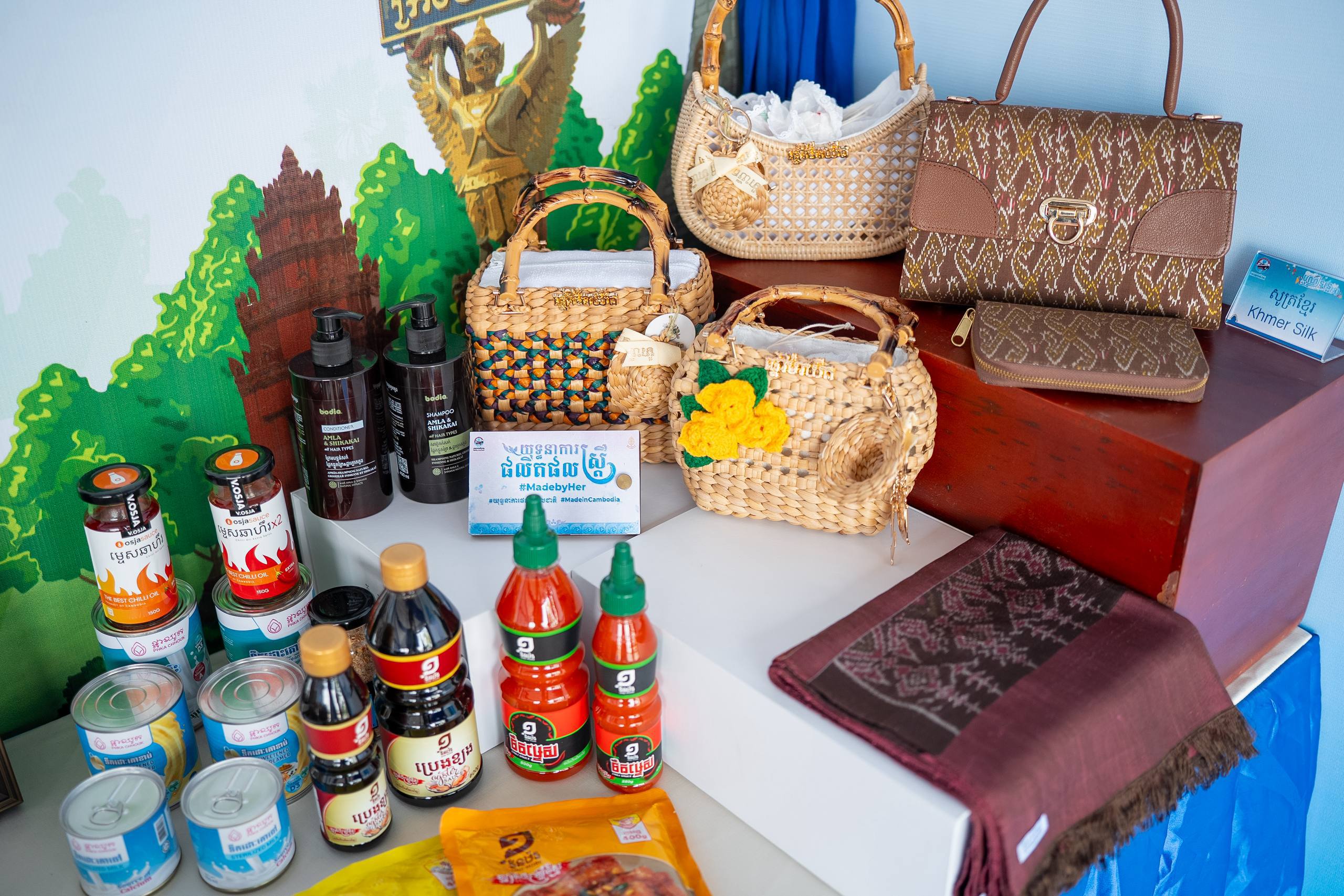 ឯកឧត្តម ស៊ាង ថៃ រដ្ឋលេខាធិការក្រសួងពាណិជ្ជកម្ម អញ្ជើញចូលរួមជាគណៈធិបតីក្នុងពិធីបើកព្រឹត្តិការណ៍បុណ្យទន្លេលើកទី១០ នៅខេត្តក្រចេះ