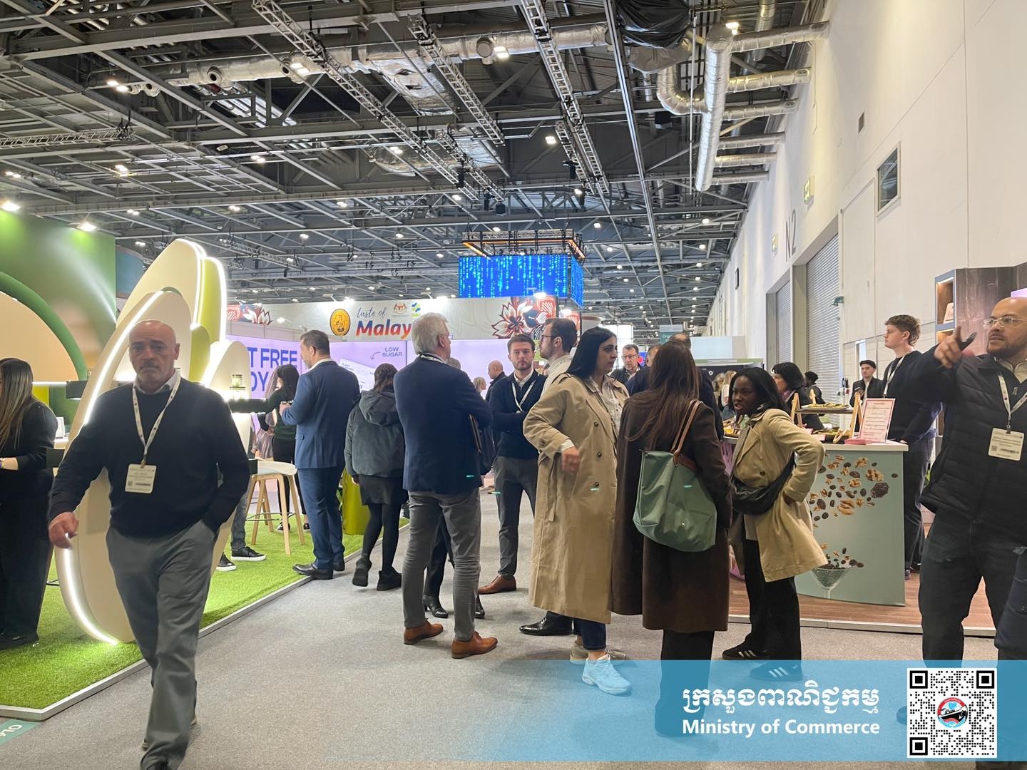 ឯកឧត្ដម ទិត សីច័ន្ទលី អគ្គនាយក នៃអគ្គនាយកដ្ឋានគោលនយោបាយ និងជំរុញពាណិជ្ជកម្ម បានដឹកនាំក្រុមការងារបច្ចេកទេស និងតំណាងក្រុមហ៊ុនកម្ពុជា ចូលរួមក្នុងពិព័រណ៍ម្ហូបអាហារ និងភេសជ្ជៈអន្តរជាតិ (International Food & Drink Event - IFE London 2026)