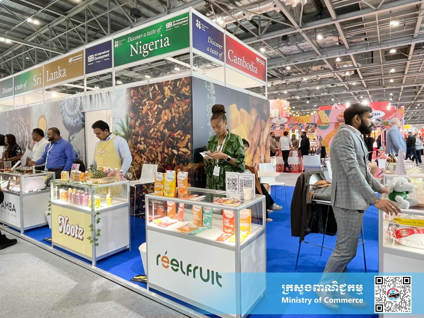 ឯកឧត្ដម ទិត សីច័ន្ទលី អគ្គនាយក នៃអគ្គនាយកដ្ឋានគោលនយោបាយ និងជំរុញពាណិជ្ជកម្ម បានដឹកនាំក្រុមការងារបច្ចេកទេស និងតំណាងក្រុមហ៊ុនកម្ពុជា ចូលរួមក្នុងពិព័រណ៍ម្ហូបអាហារ និងភេសជ្ជៈអន្តរជាតិ (International Food & Drink Event - IFE London 2026)