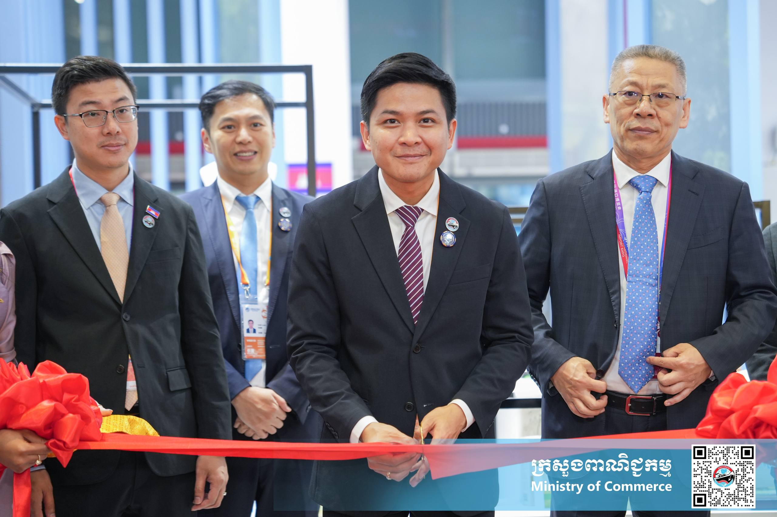 សកម្មភាពរៀបចំស្តង់ក្នុង «ពិព័រណ៍ផលិតផលខ្មែរ និងបន្លែផ្លែឈើ លើកទី១៨» នៅក្រុងសៀមរាប ក្រោមមូលបទបង្កើនតម្លៃបន្ថែមនៃអាជីវកម្ម