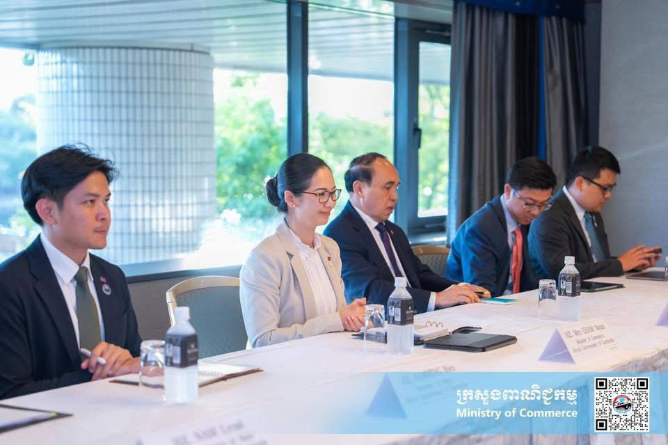 ស្វាយចន្ទីកម្ពុជា កំពុងមានវត្តមានដាក់លក់ក្នុងផ្សារ Family Mart ដ៏ល្បី ដែលមានចំនួន ១៦,៣២០ ទីតាំងនៅប្រទេសជប៉ុន ក្រោមកិច្ចសហការយ៉ាងជិតស្និទ្ធរវាងក្រសួងពាណិជ្ជកម្ម និងក្រុមហ៊ុន Mirarth Holdings Inc. ព្រមទាំង ក្រុមហ៊ុន ITOCHU Corporation